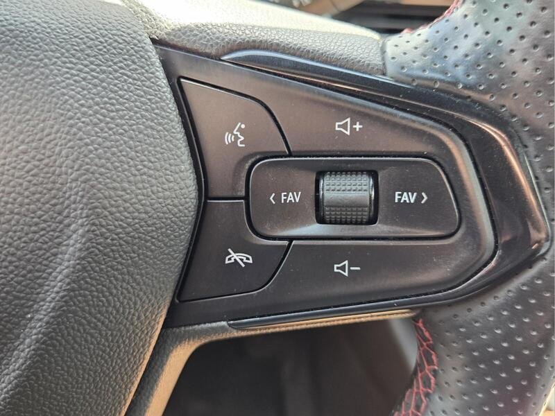 Used 2024 Sterling Gray Metallic CHEVROLET FWD 4DR 1RS image 30