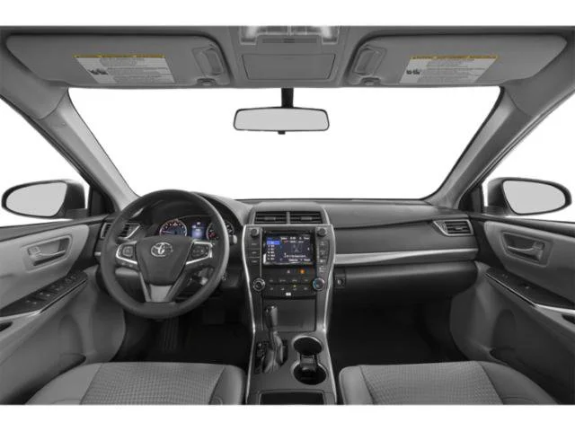 Used 2015  Toyota SE image 8