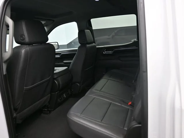 2024 GMC Sierra 1500 SLT - Photo 13