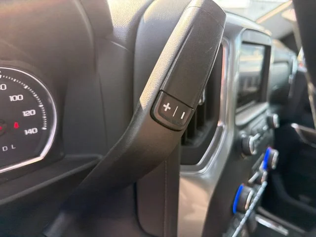 Used 2021 BLACK Chevrolet RST image 27