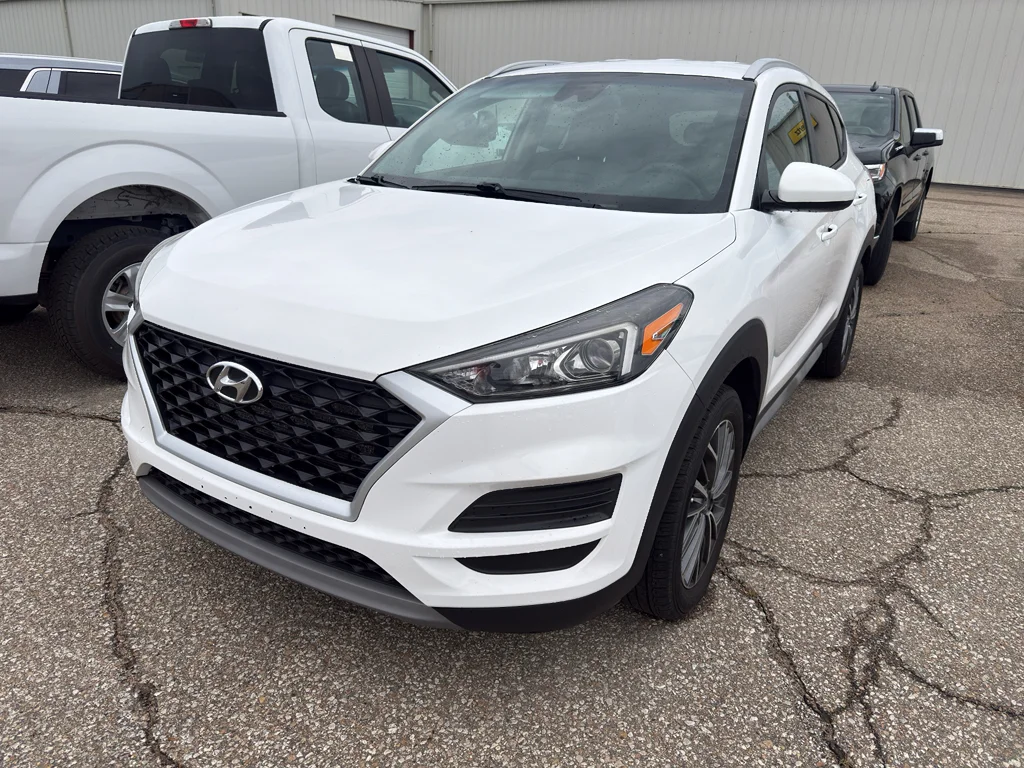 Used 2021 Winter White Hyundai SEL image 2