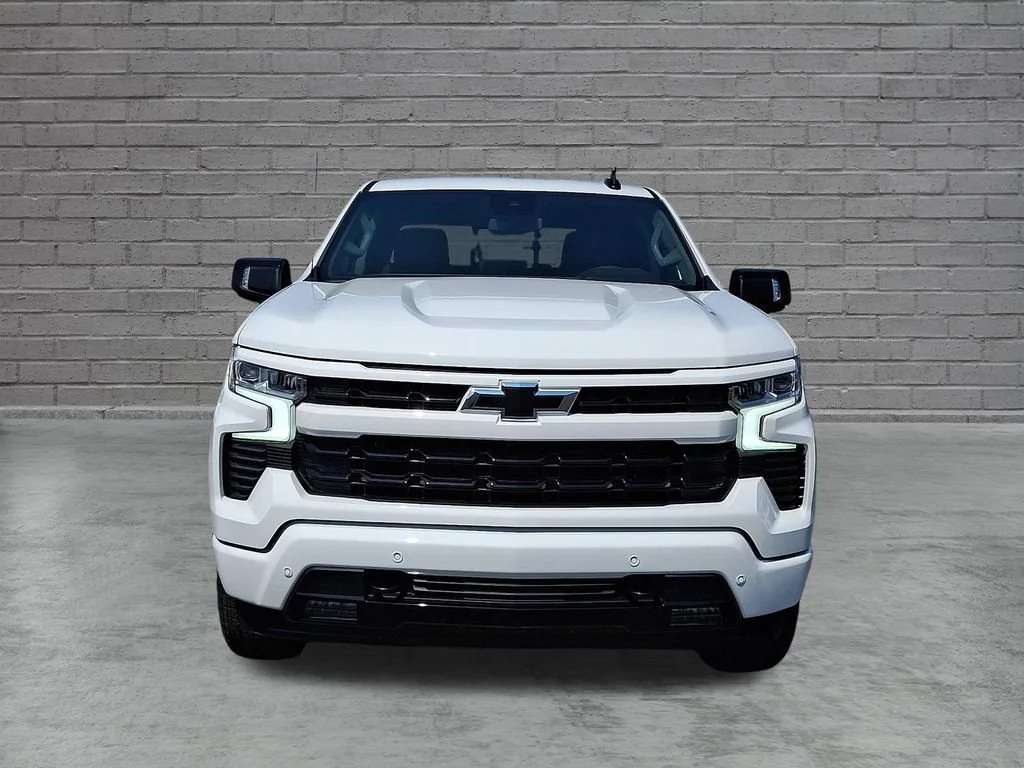 New 2026 Summit White Chevrolet RST image 2