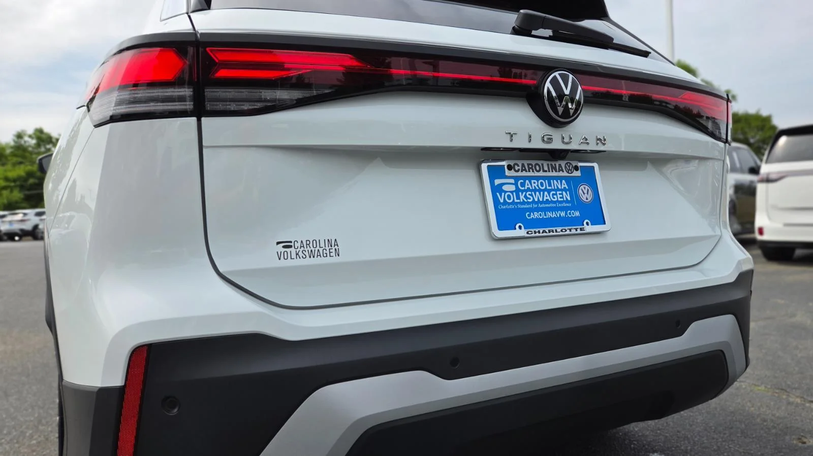 New 2026 pure white Volkswagen S image 58