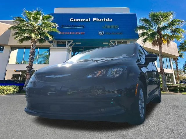 2026 Chrysler Voyager LX - Photo 9