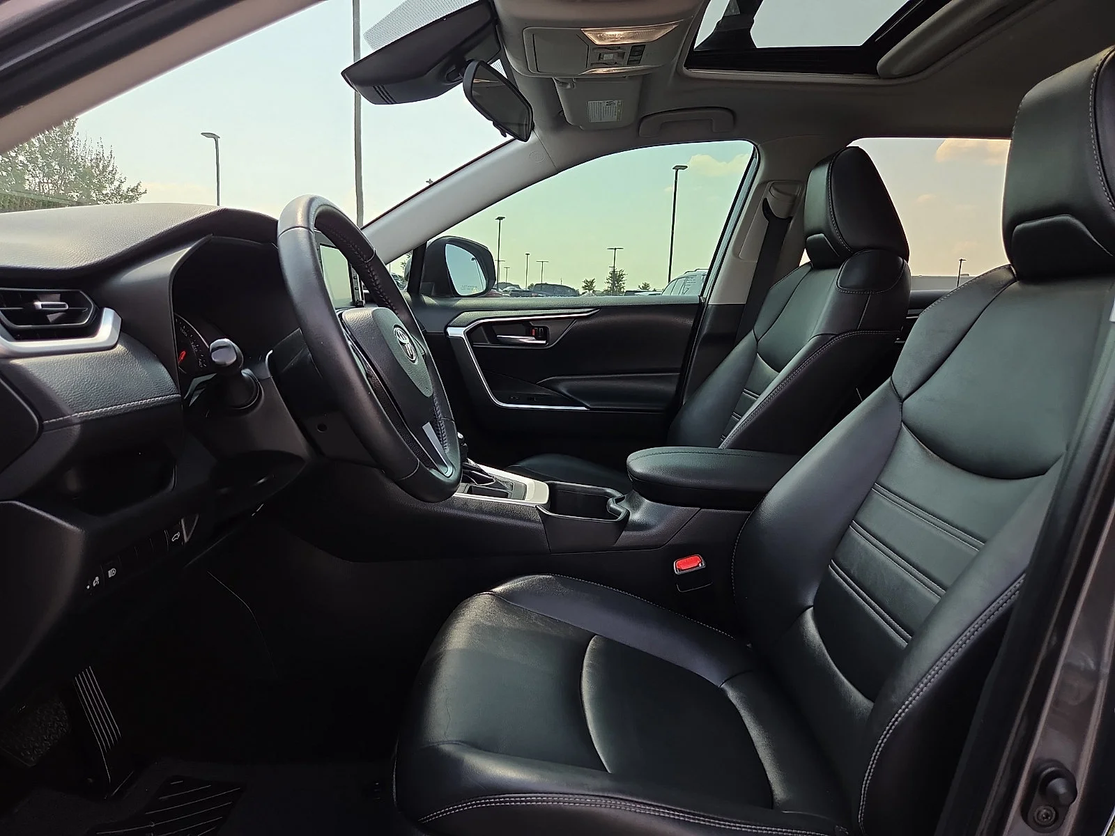 Used 2022 Magnetic Gray Metallic Toyota XLE Premium image 15