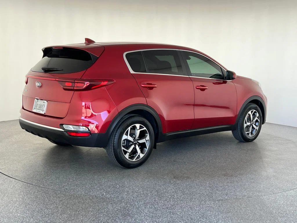 Used 2020 Red Kia LX image 3
