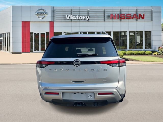 Used 2022 Silver Nissan SL image 3