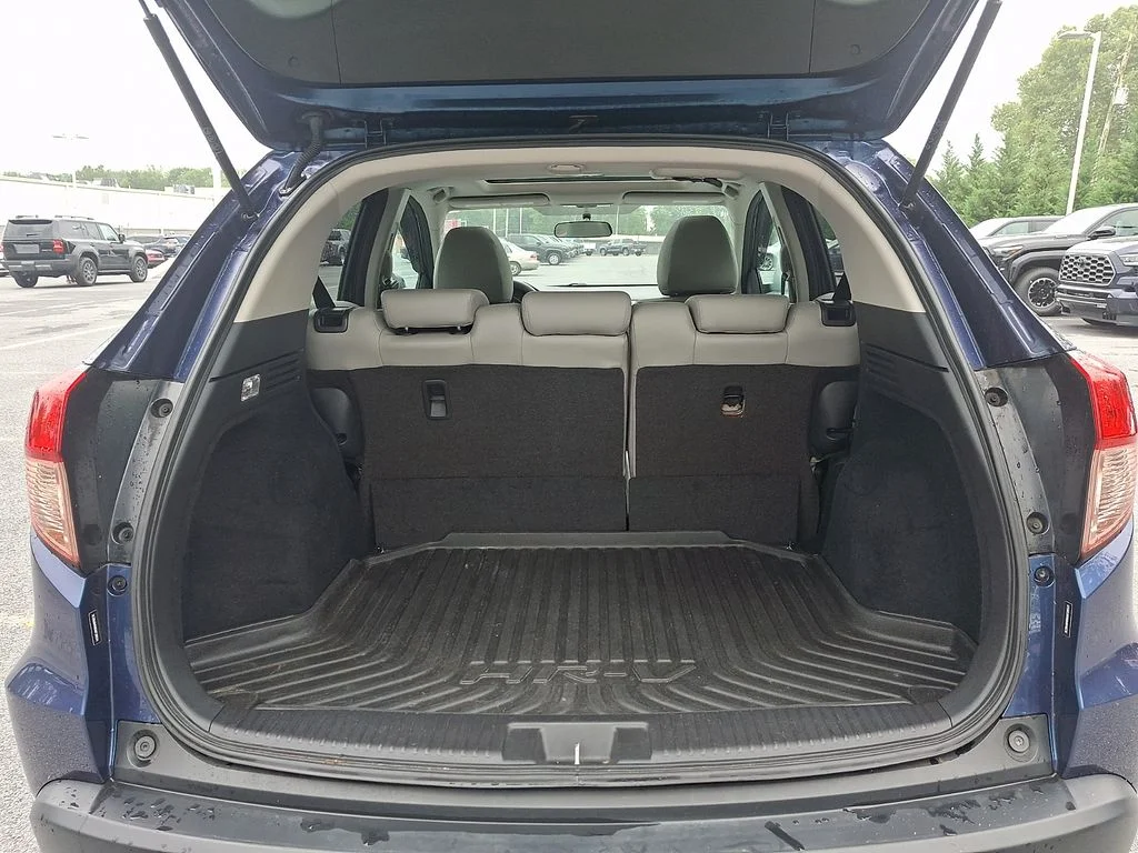 Used 2016  Honda EX image 28