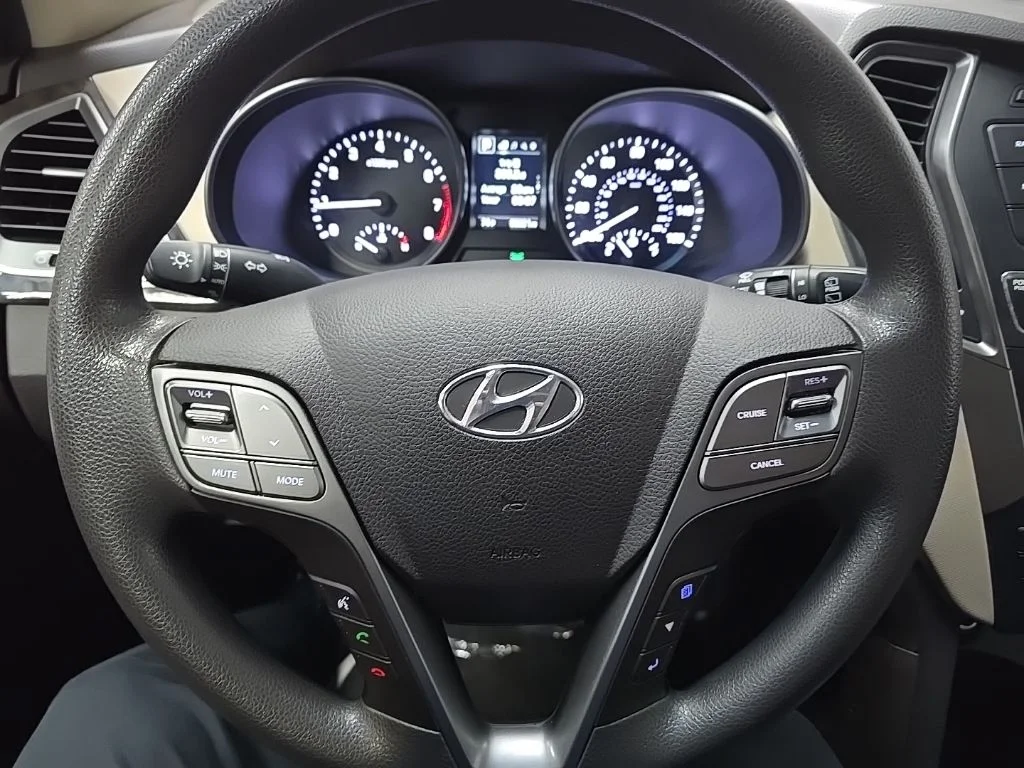Used 2017 Platinum Graphite Hyundai 2.4 Base image 18