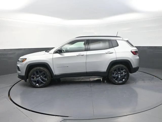 New 2026 Silver Zynith Metallic Clear-Coat Exterior Paint Jeep  image 6