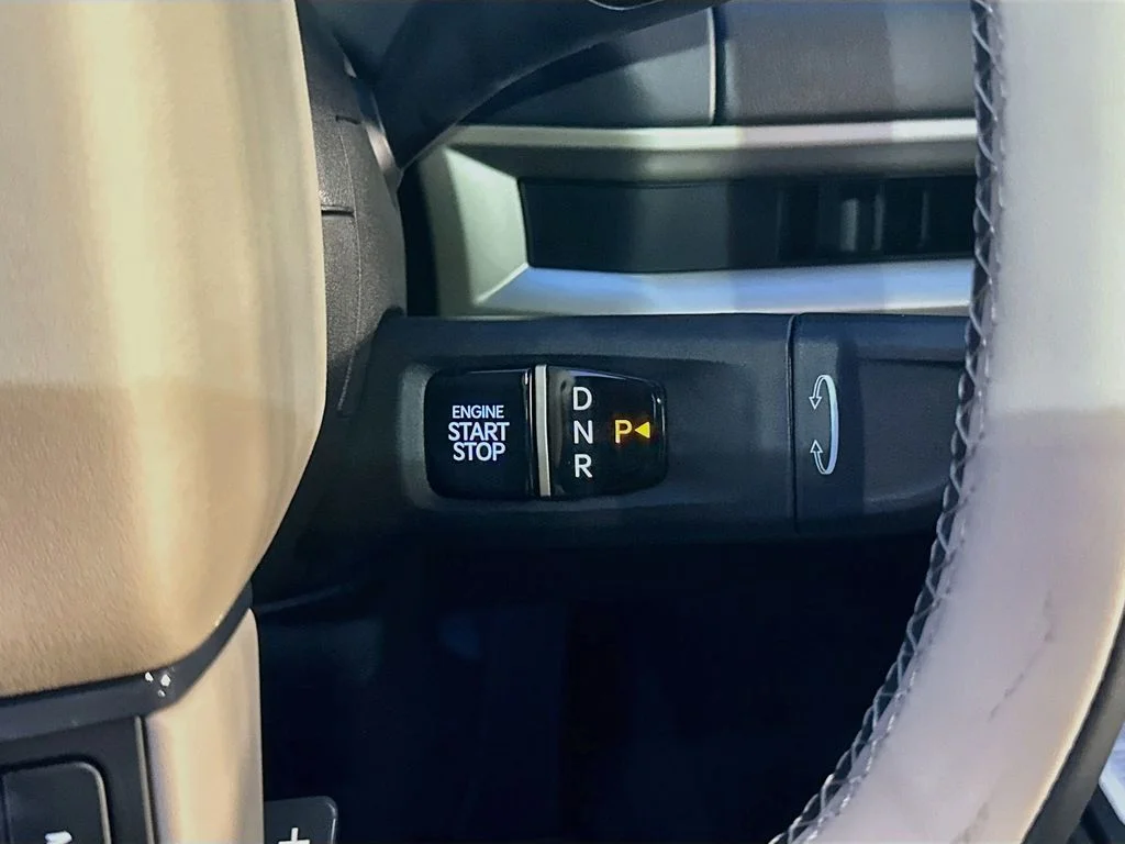New 2027 Glacial White Pearl Kia EX image 17