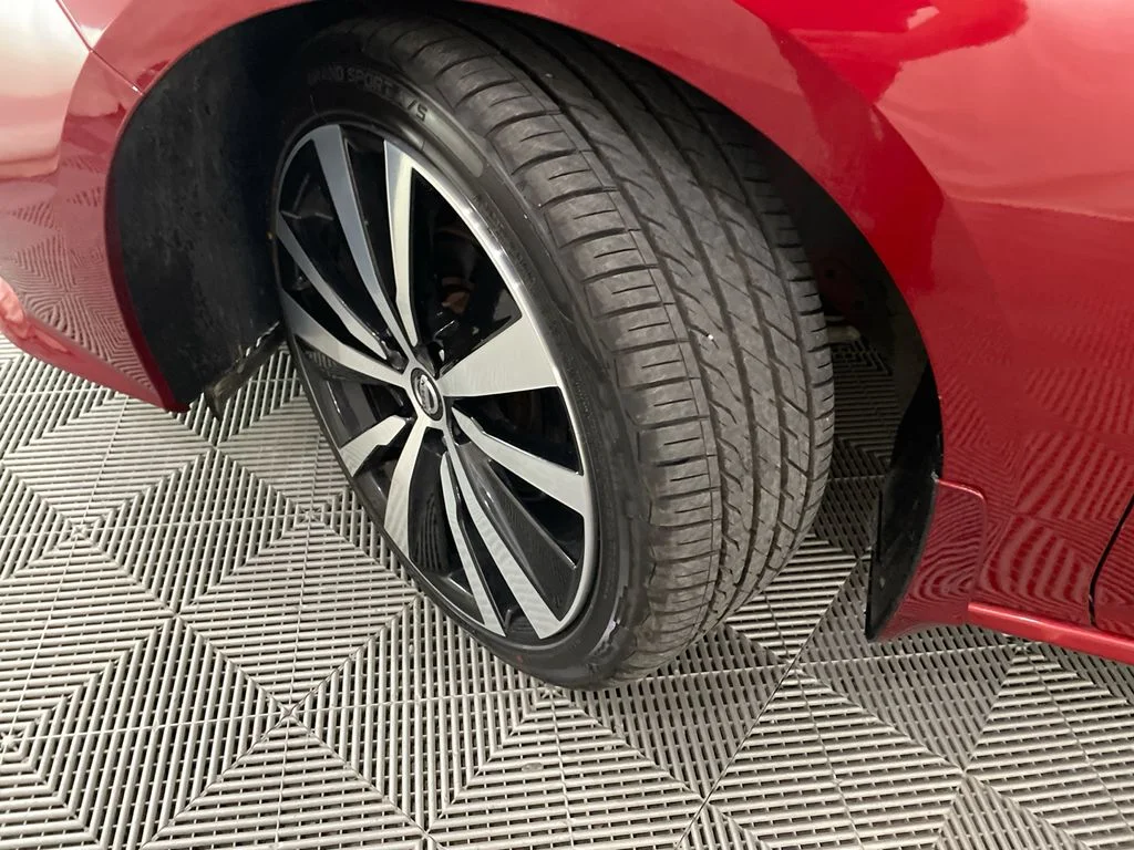 Used 2020 Scarlet Ember Tintcoat Nissan 2.5 SR image 27