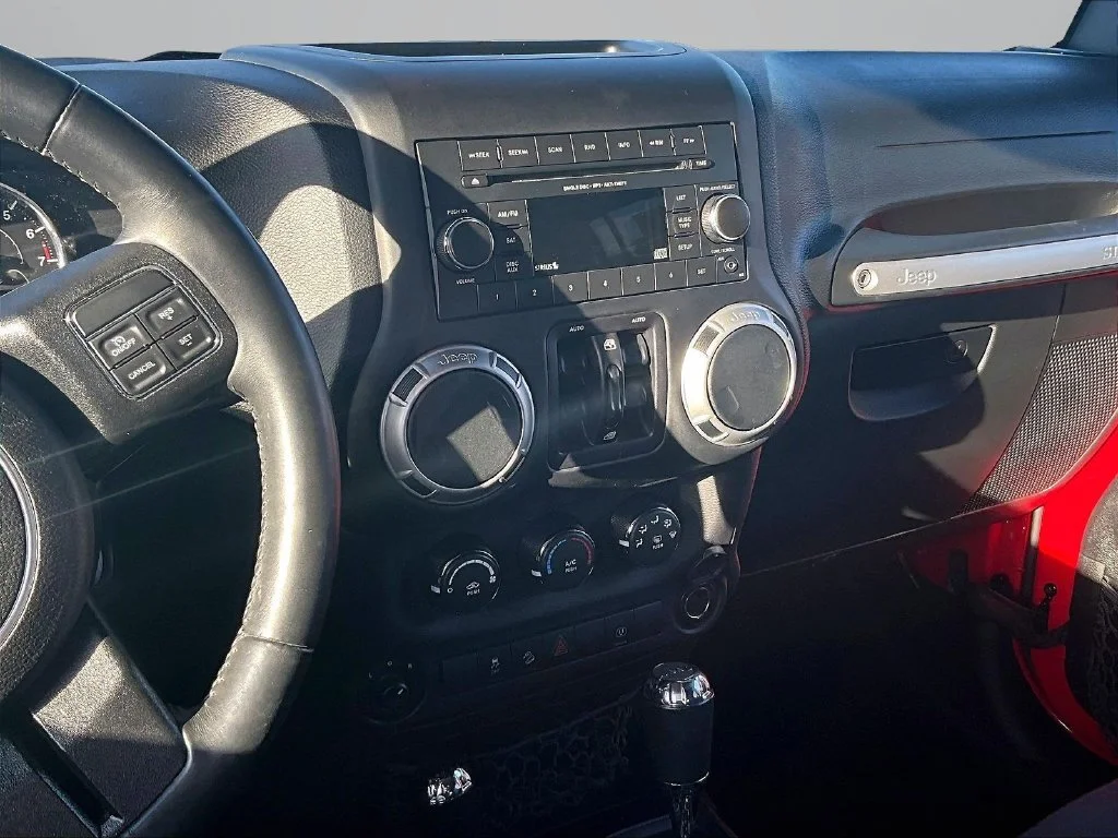 Used 2016 Red Jeep Unlimited Rubicon image 6