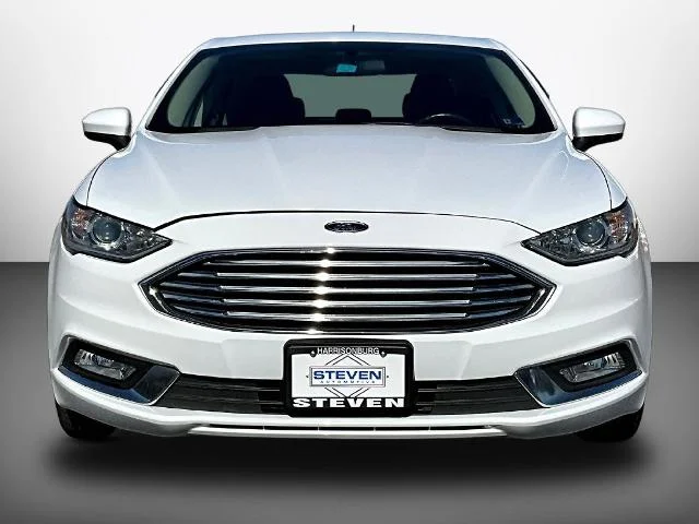 Used 2018 Oxford White Ford SE image 42
