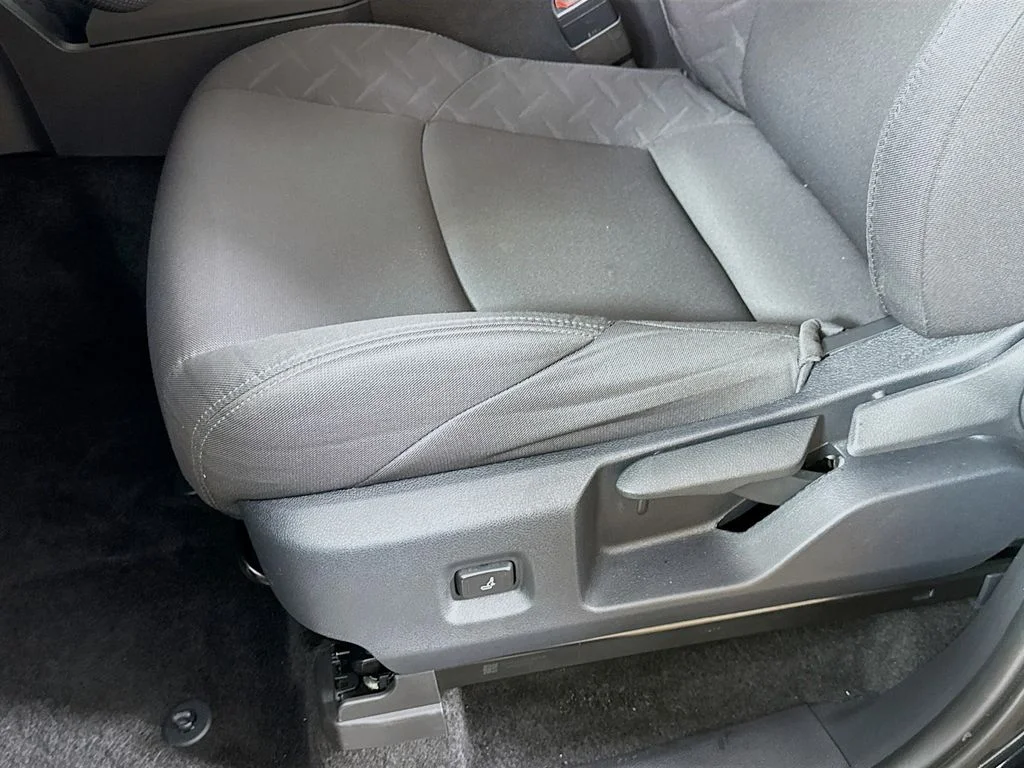 2025 Toyota Tacoma SR5 - Photo 23