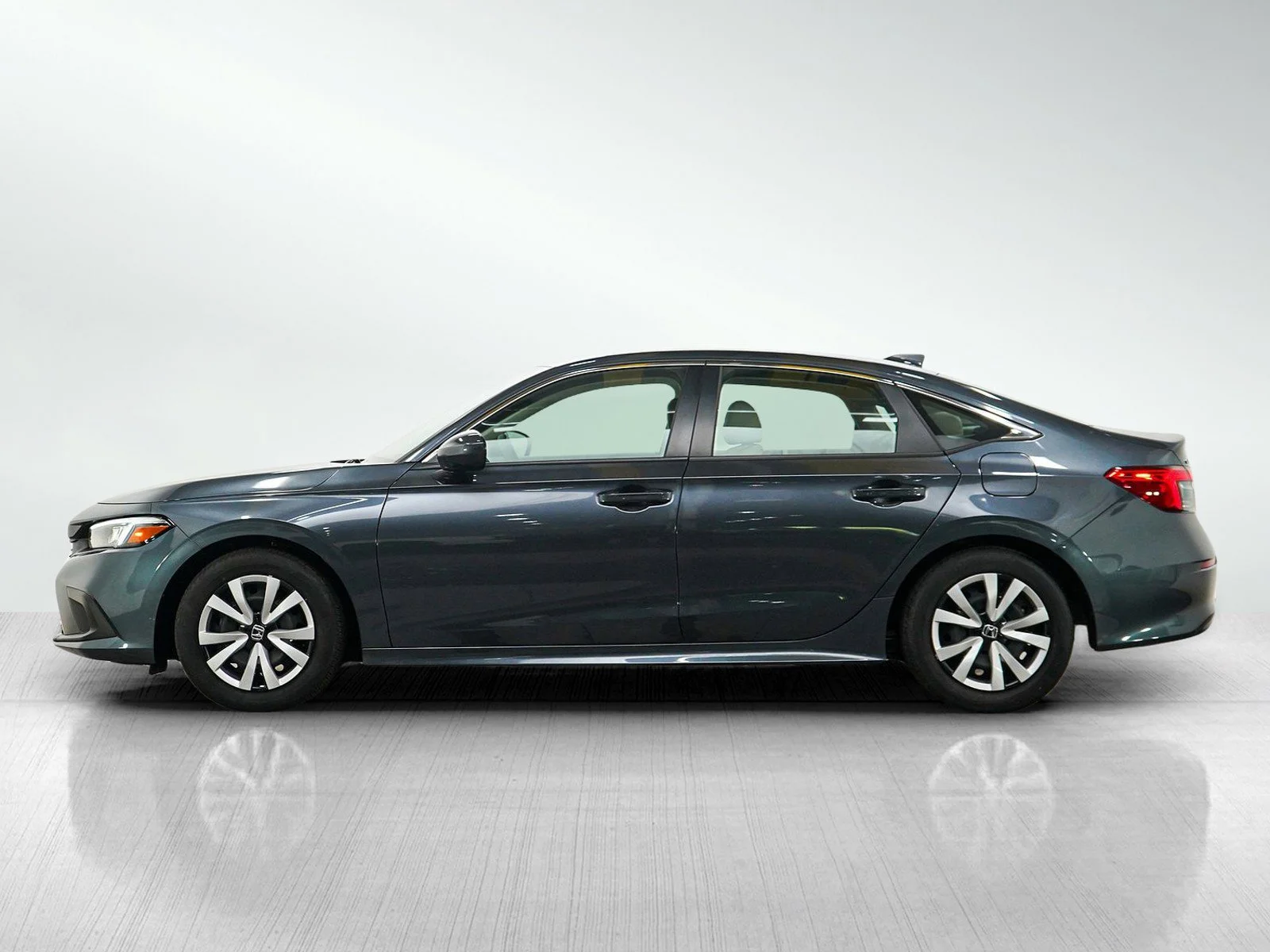 Used 2024 Honda Civic LX with VIN 2HGFE2F27RH513448 for sale in Burnsville, Minnesota