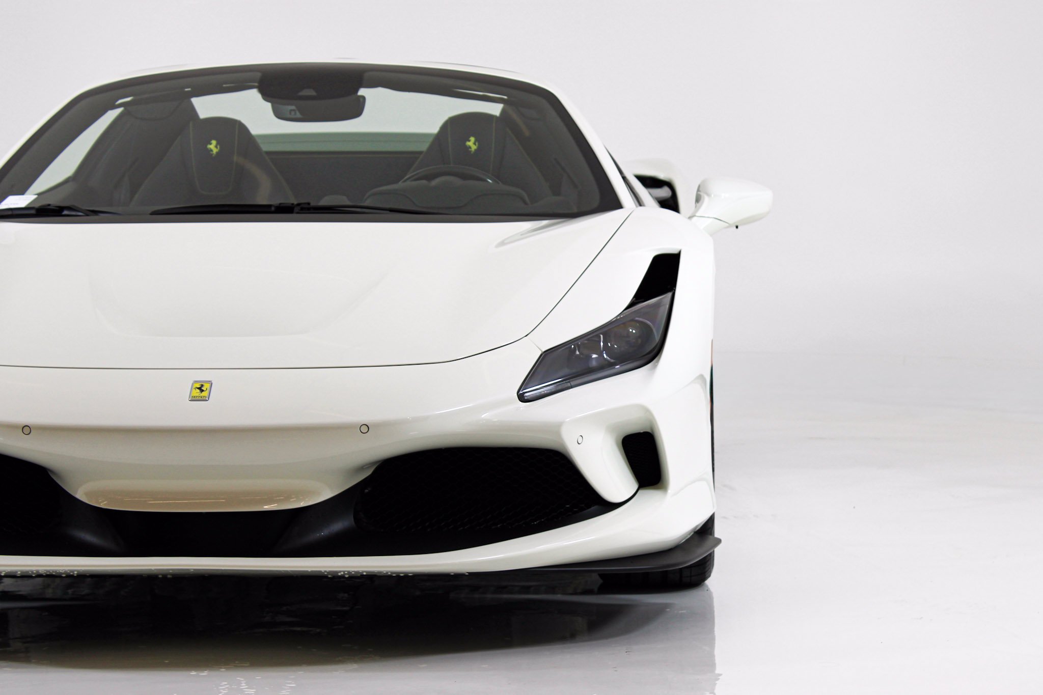 Used 2022 White Ferrari  image 22