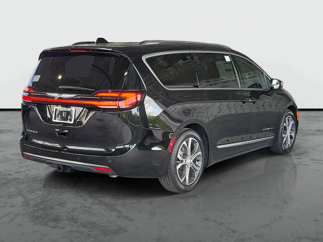 2026 Chrysler Pacifica Pinnacle