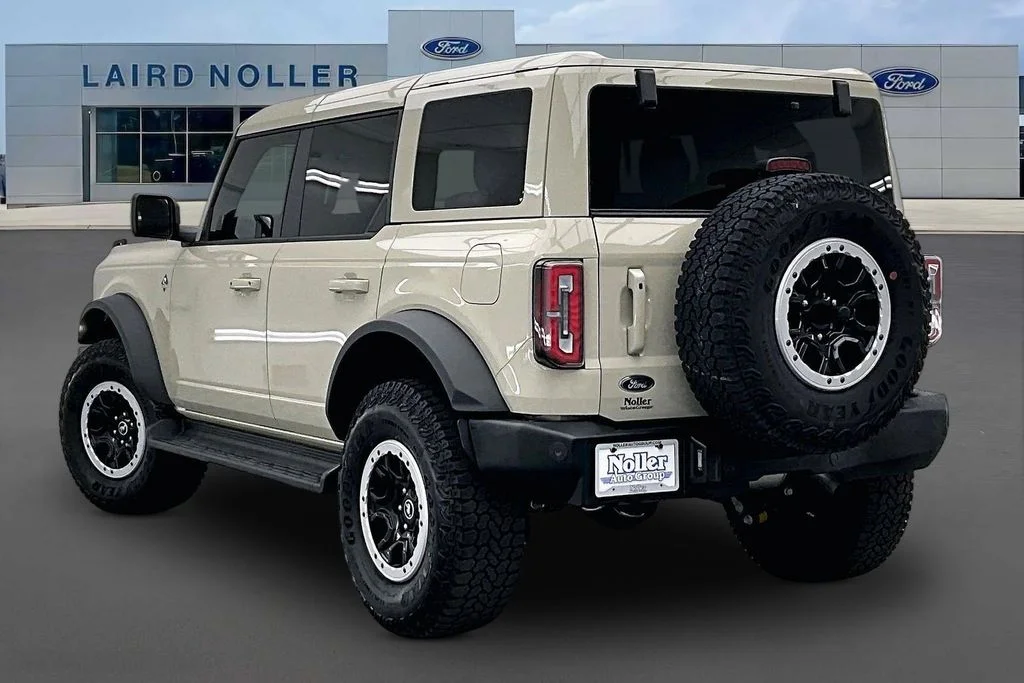 New 2025 Desert Sand Ford Outer Banks® image 3