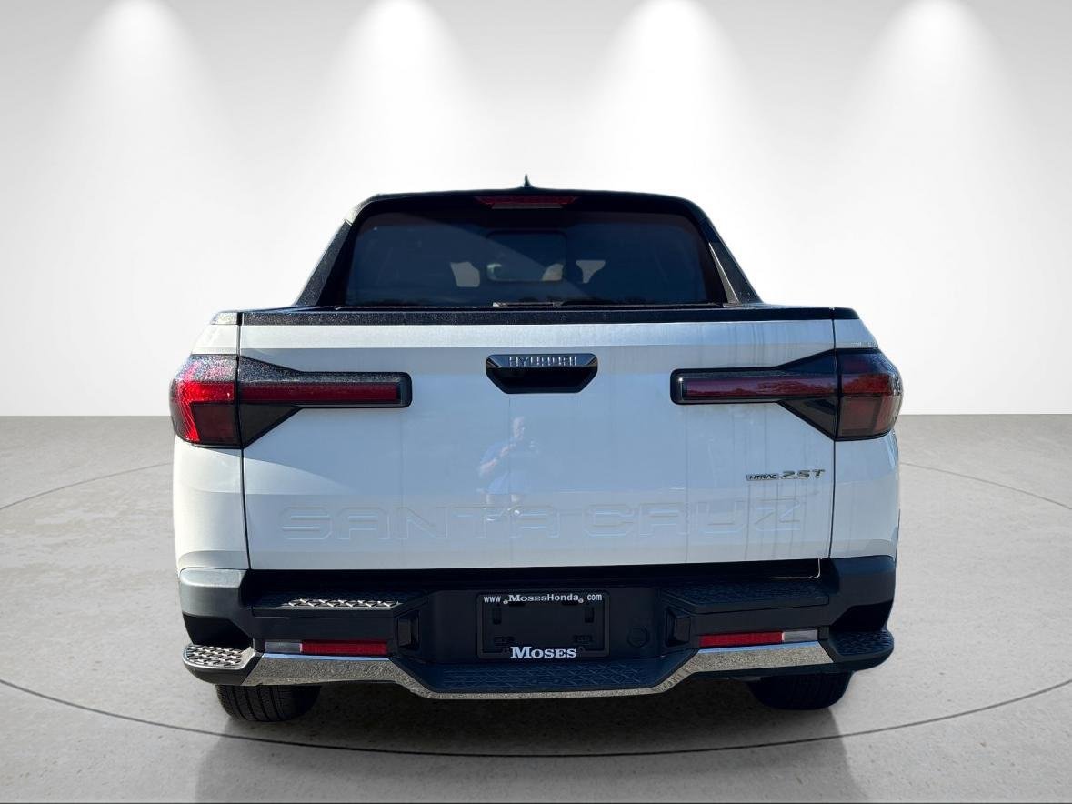 Used 2023 Atlas White Hyundai Limited image 4