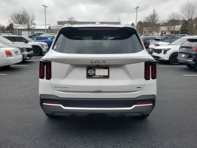 New 2026 Glacial White Pearl Kia S image 5