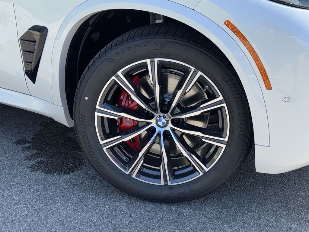 New 2026 Mineral White Metallic BMW xDrive40i image 19