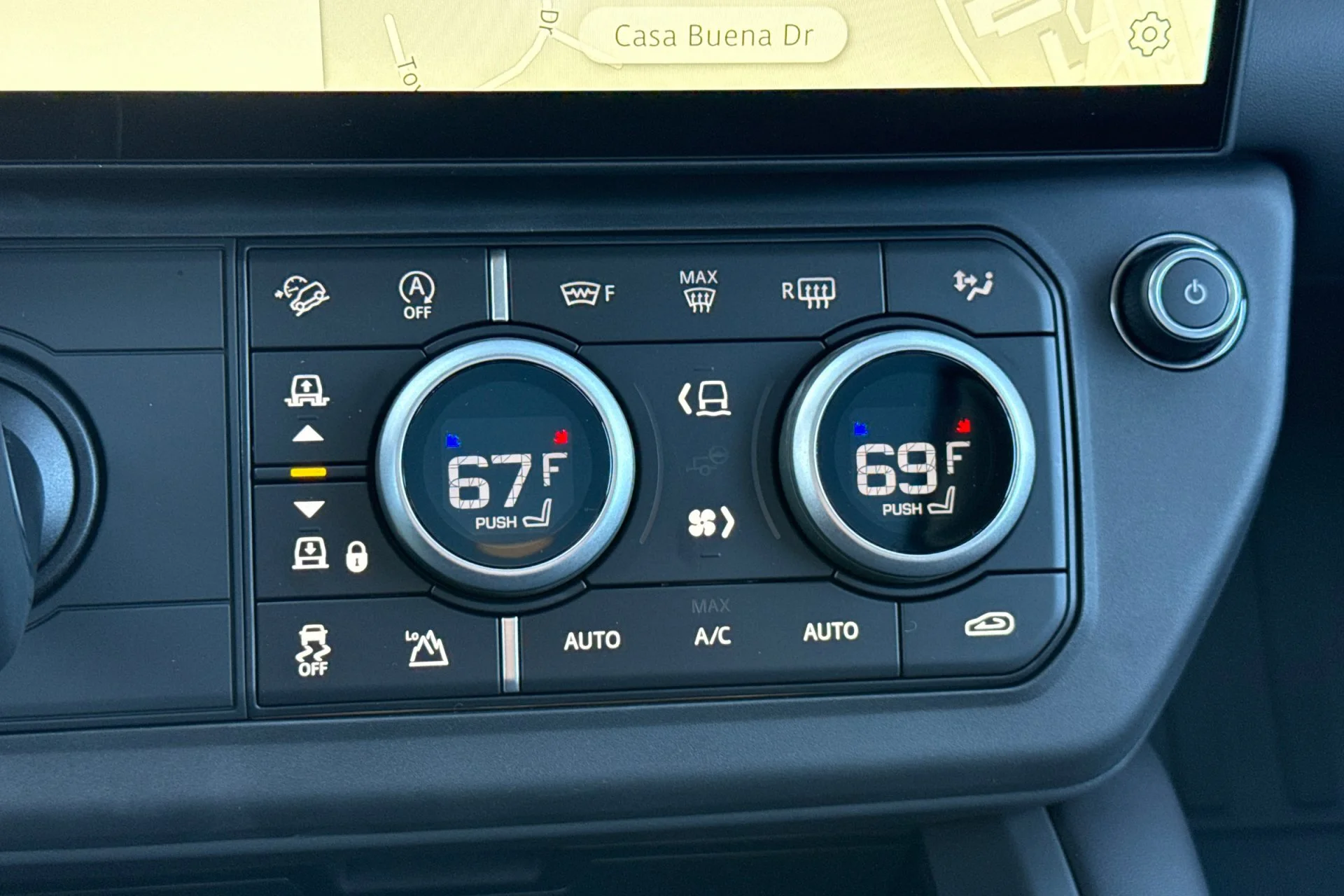 New 2026 Fuji White Land Rover X-Dynamic SE image 23