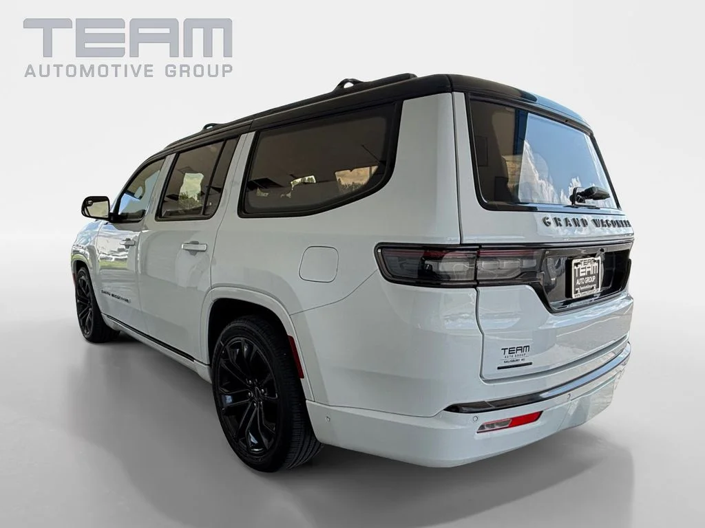 Used 2022 White Jeep Series II image 5