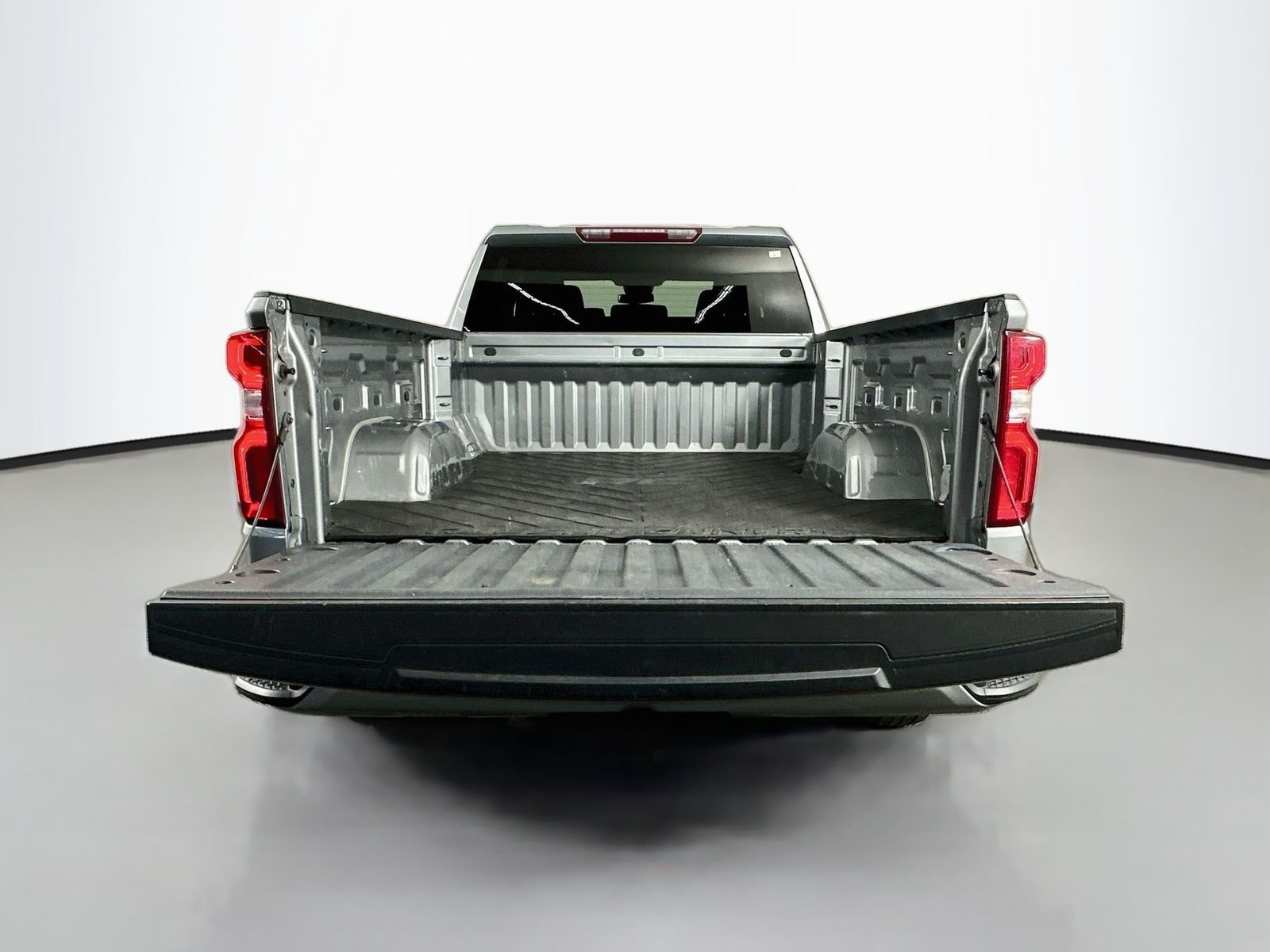 Used 2023 Sterling Gray Metallic Chevrolet RST image 24