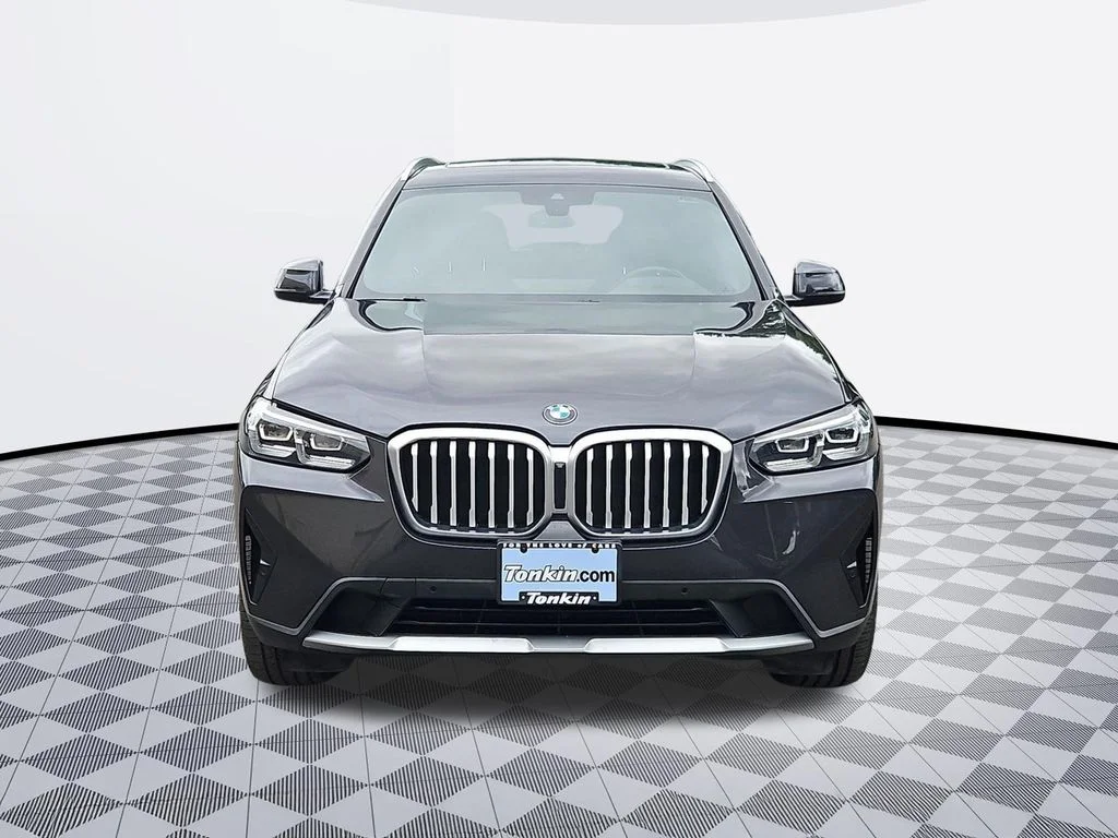 Used 2022 Dark Graphite Metallic BMW xDrive30i image 9