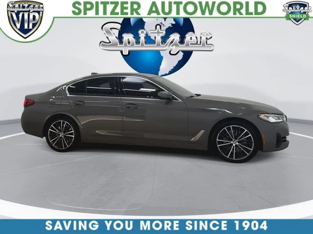 Used 2022 Gray BMW 540i xDrive image 3