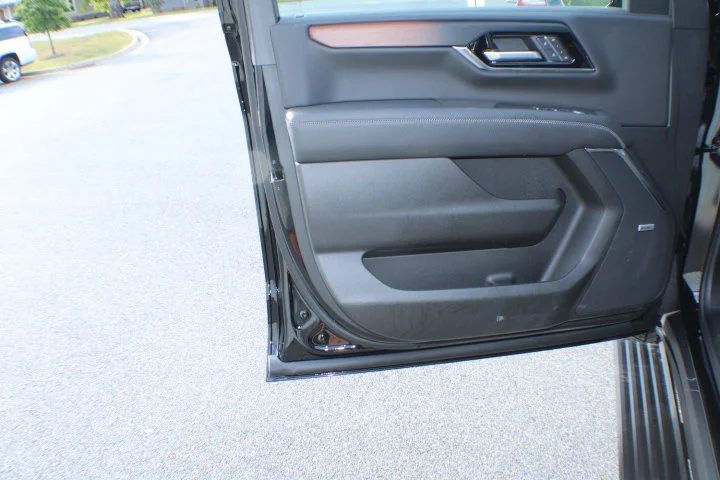 2026 GMC Yukon XL Denali - Photo 6