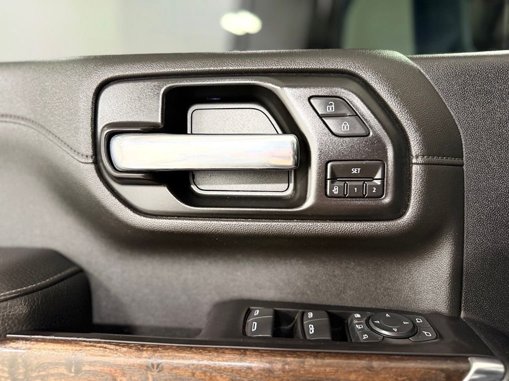 Used 2021 Black GMC Denali image 13