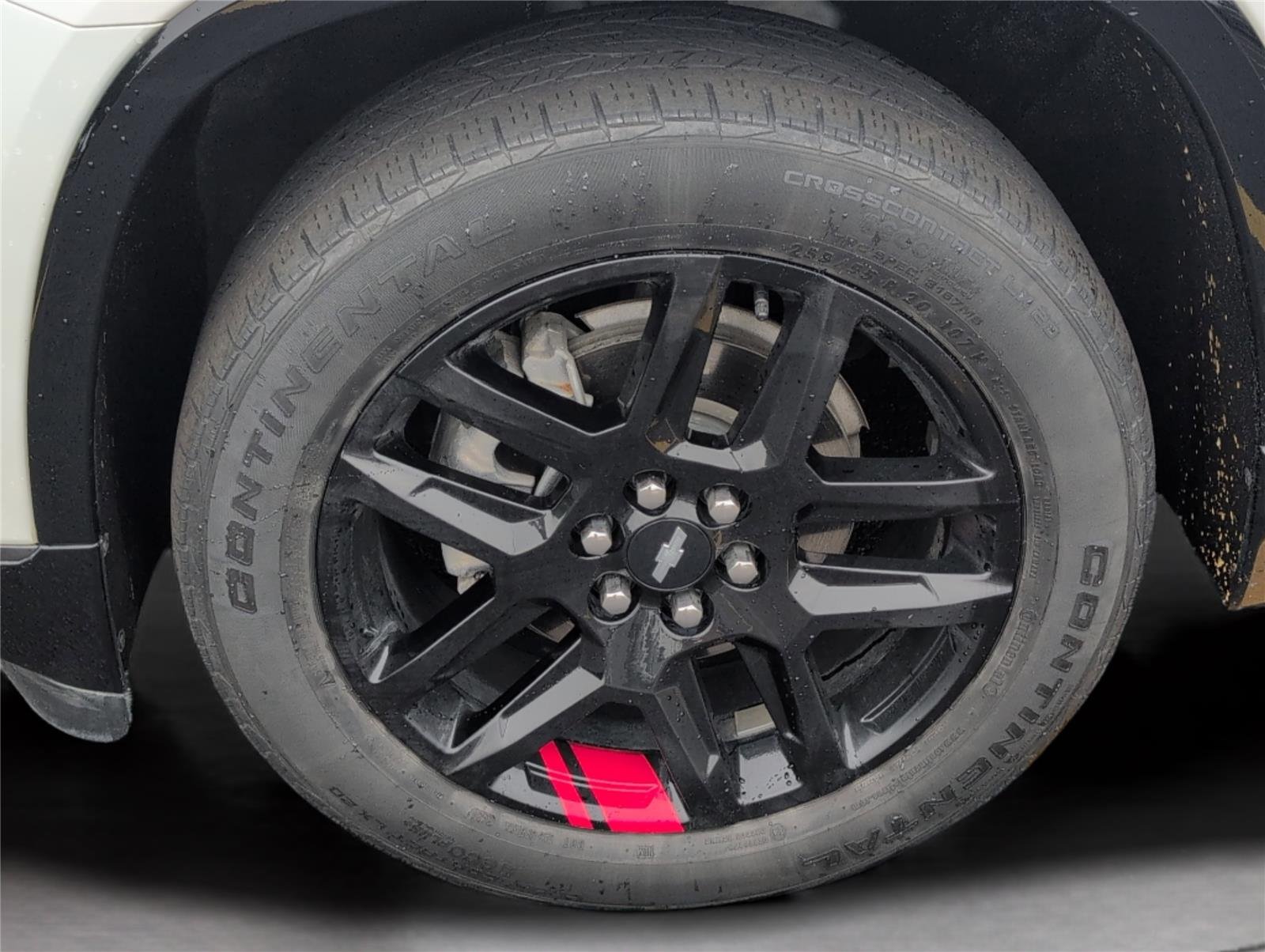 Used 2021 Iridescent Pearl Tricoat Chevrolet Premier image 37