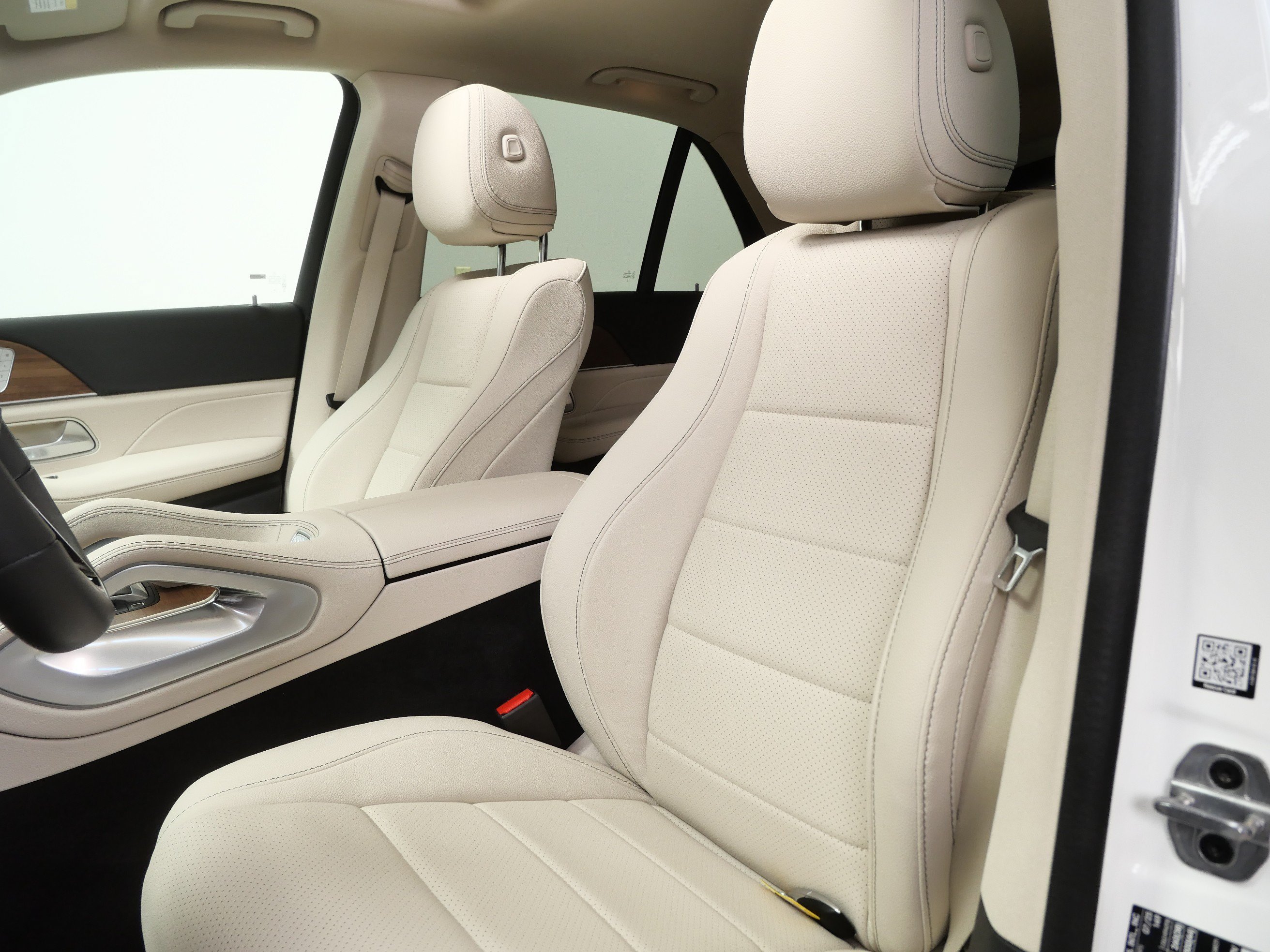 Certified Used 2026 Polar White Mercedes-Benz GLE 350 image 15