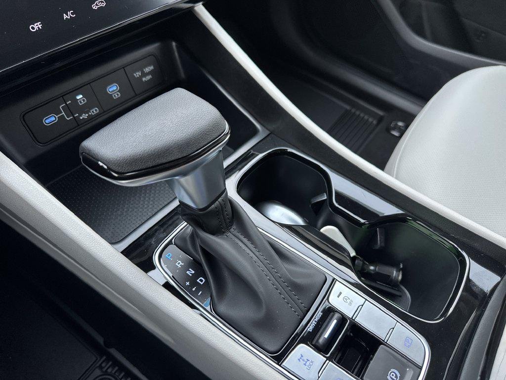New 2026 White Hyundai SEL Plus AWD image 11