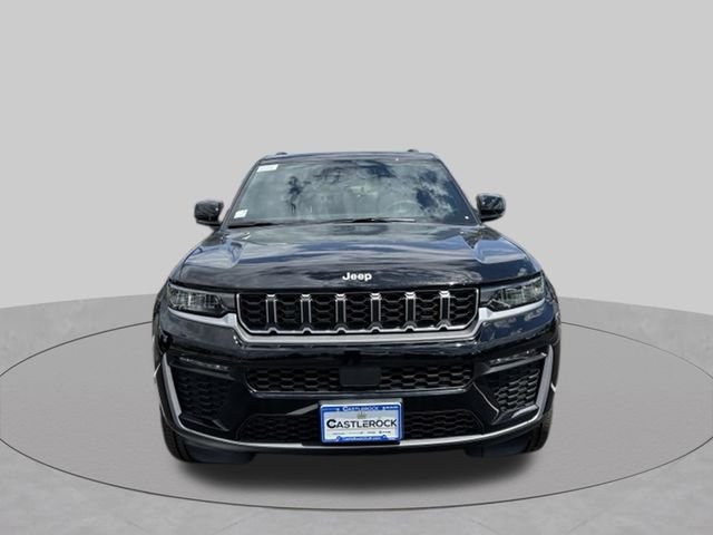 New 2026 Diamond Black Crystal Pearl-Coat Exterior Paint Jeep Limited image 8