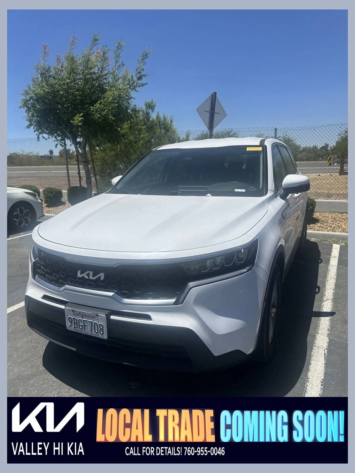 Used 2022 Glacial White Pearl Kia LX image 1
