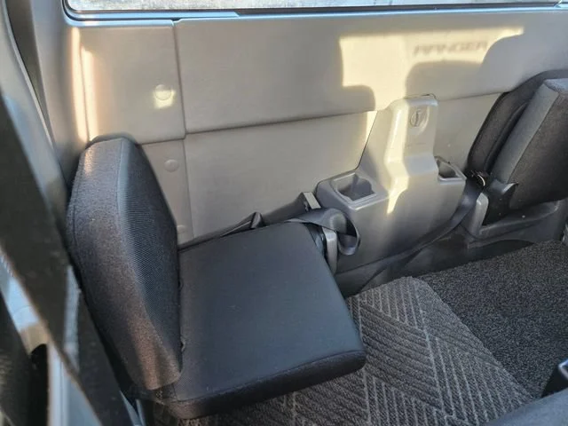 Used 2010 Silver Ford XLT image 16