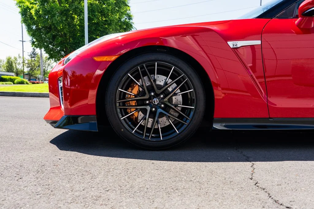 Used 2020 Red Nissan Premium image 7