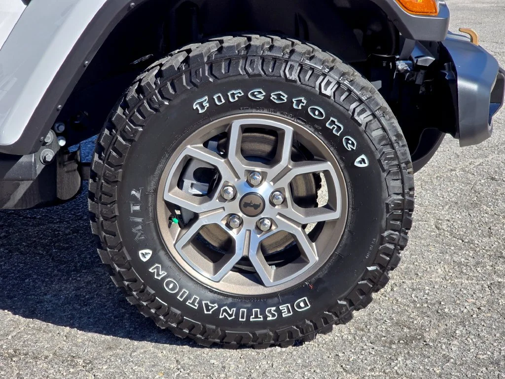 New 2026 White/off-white Jeep Sport image 13