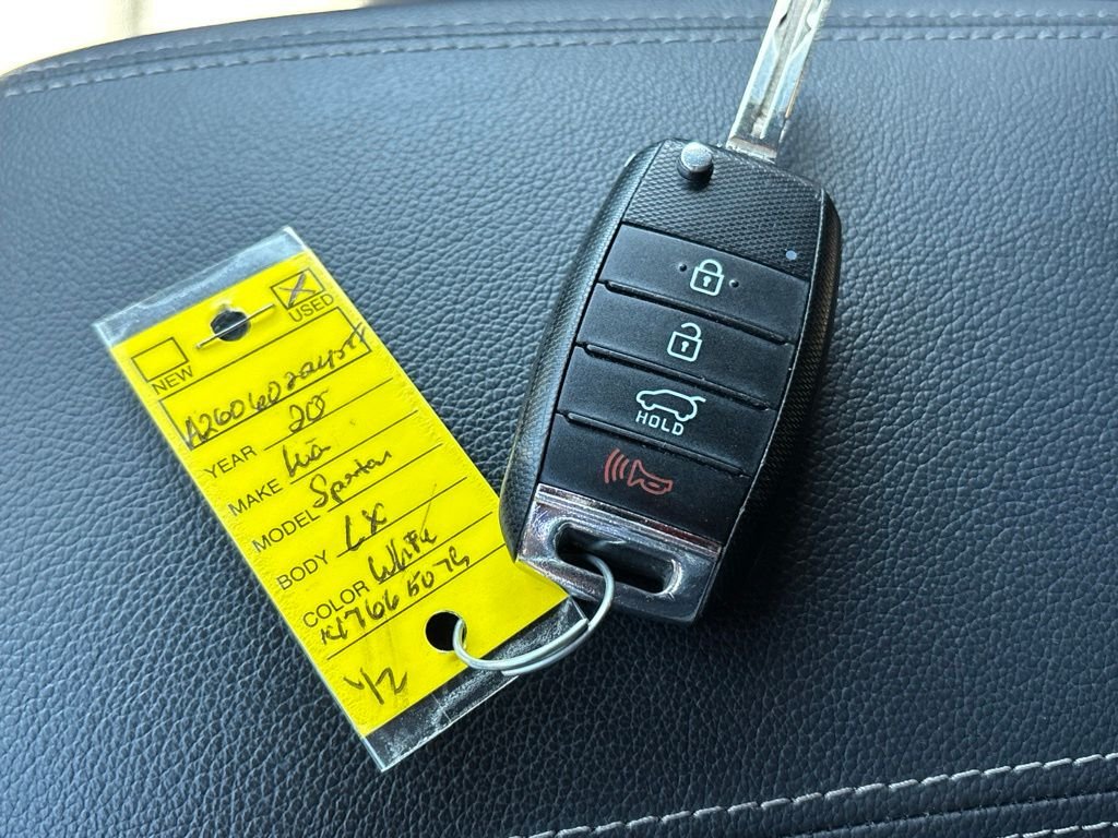 Used 2020 White Kia S image 33