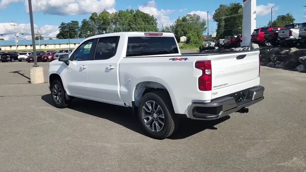 New 2026 Summit White Chevrolet LT (2FL) image 2