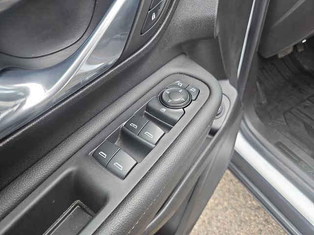 2024 GMC Terrain SLT - Photo 11