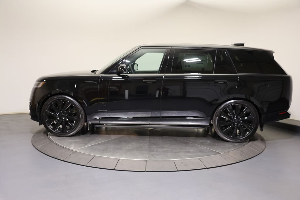 New 2026 Narvik Black Land Rover SV image 2