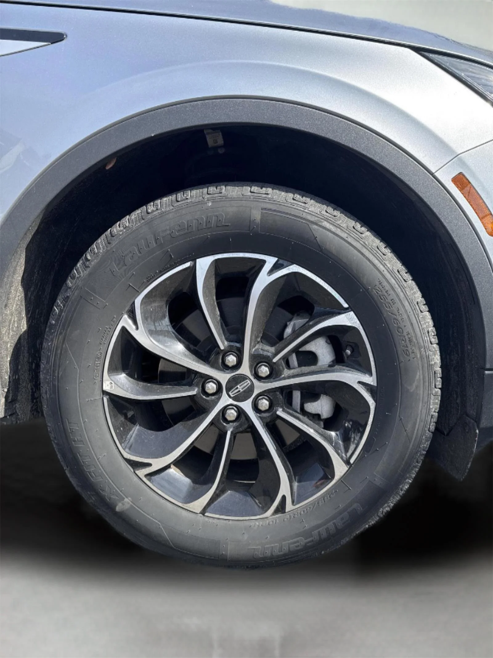 Used 2024 Silver Radiance Metallic Clearcoat Lincoln Premiere image 14