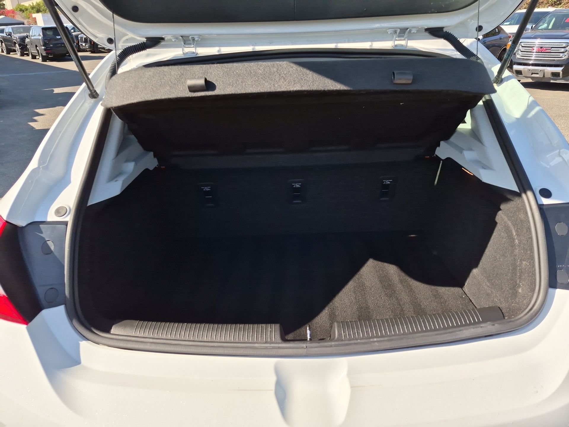 Used 2019 White Chevrolet LS image 26