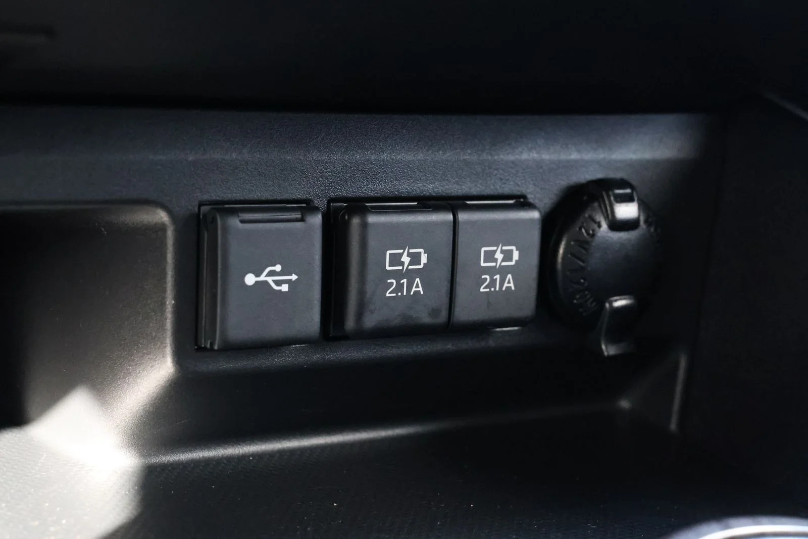 Used 2021 Black Toyota Platinum image 25