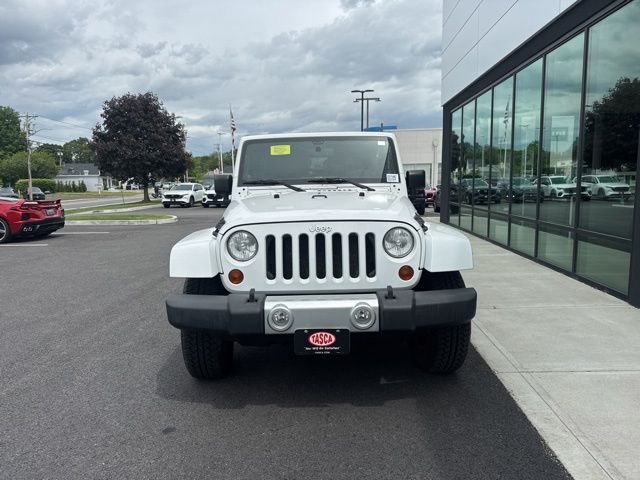 Used 2011 White Jeep Unlimited Sahara image 8