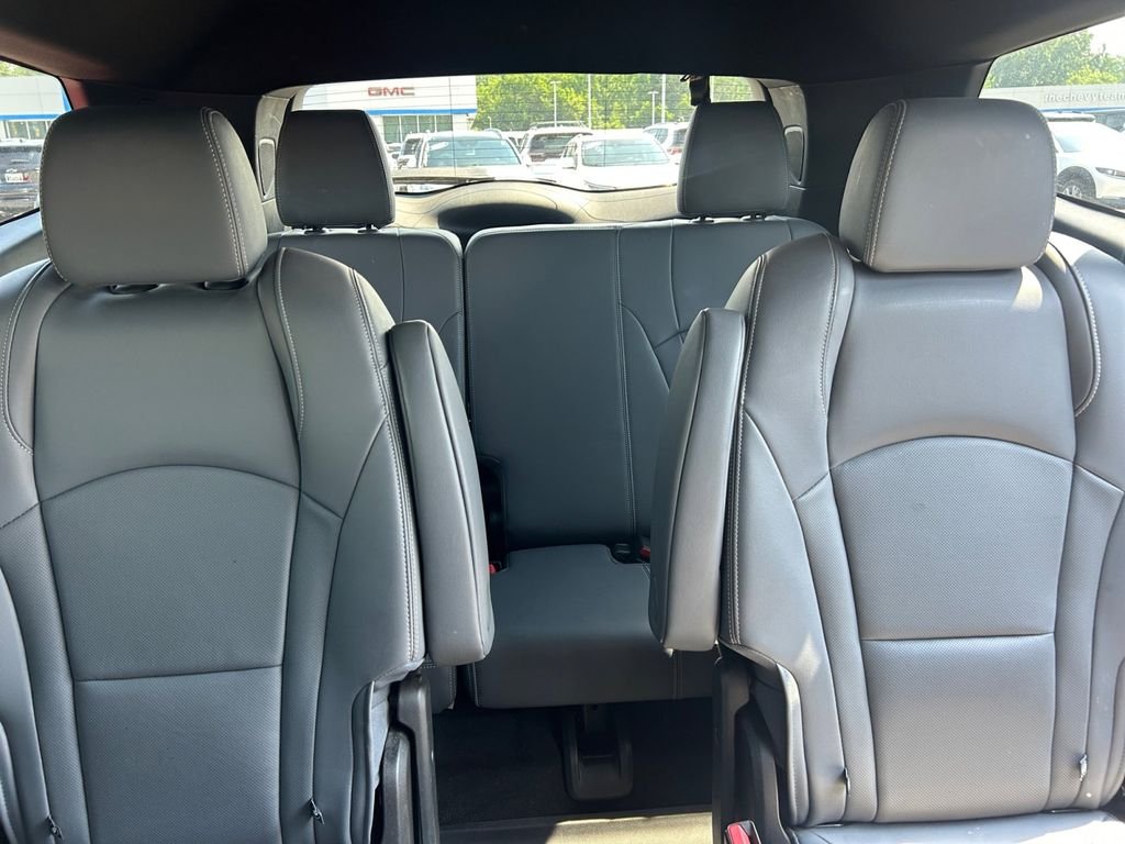 Used 2022 Silver Buick Essence image 28